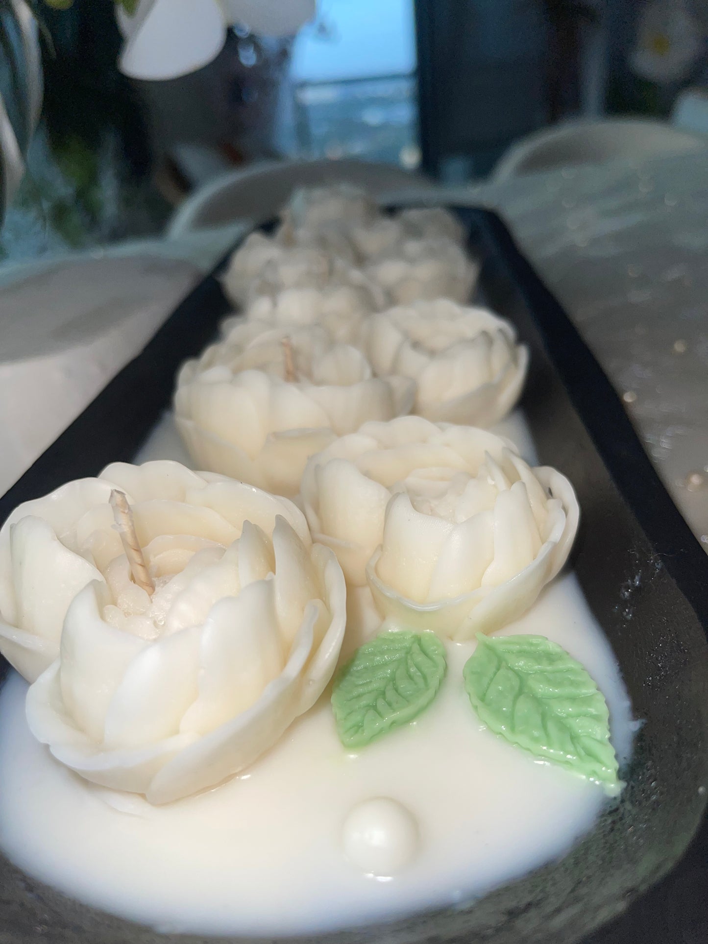 20” Multi-Wick Candle-Pearls & Roses